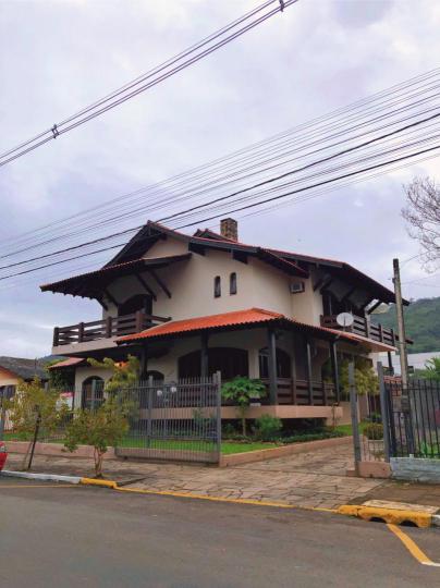 Casa à venda no bairro , Igrejinha, Referencia: 162